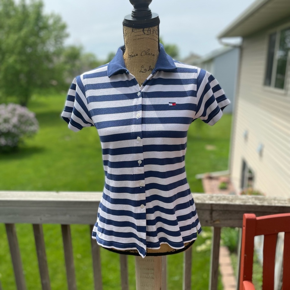 ☀️♥️💙Tommy Hilfiger Button up polo